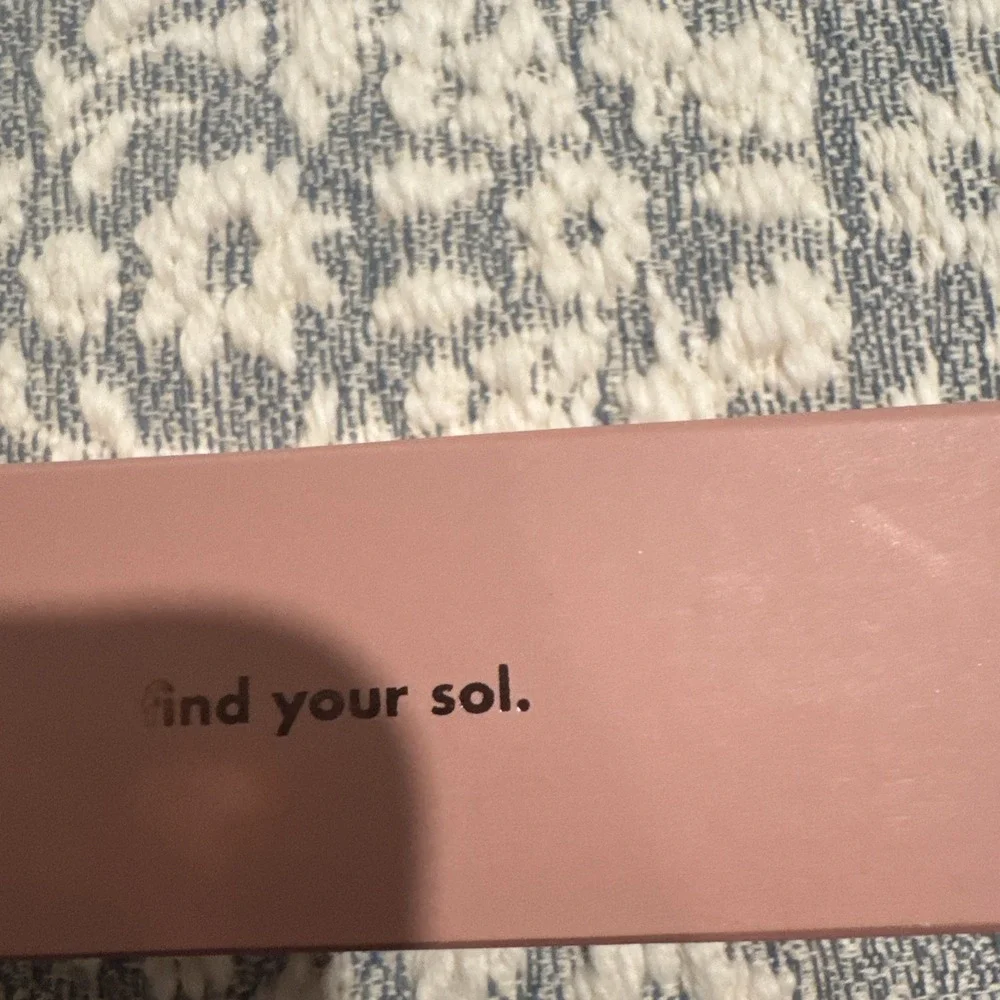 ColourPop SOL Body Glow Oil GOLDEN New In Box 0.88 fl oz Shimmer champagne